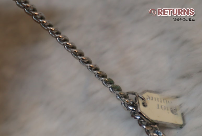 디올 진주 목걸이 진주 복원·장식 광택 · 수선 전 · 체인