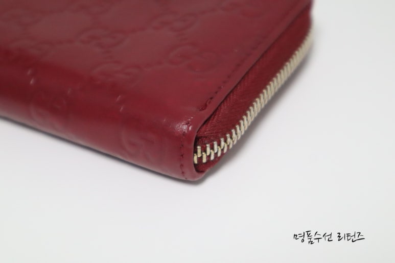구찌 레드 장지갑 전체 염색·모서리 복원 · 수선 후 · 모서리