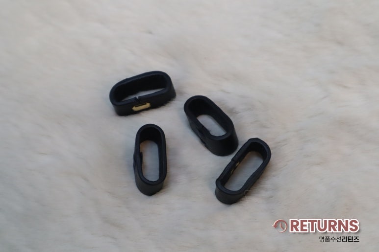 루이비통 가방 끈적이는 테두리 마감 복원 · 작업 사진 · 가죽 고리·장식